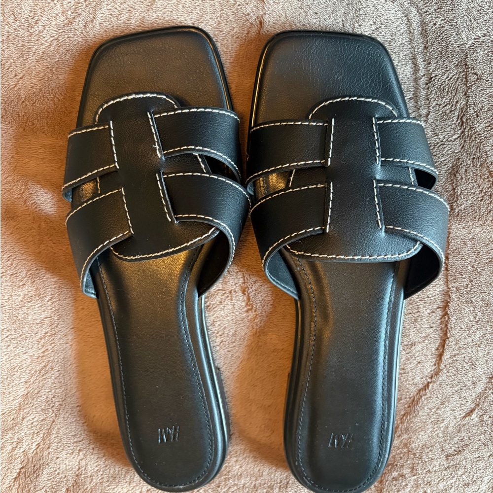 H&M Black Slide Sandals with White Contrast Stitching